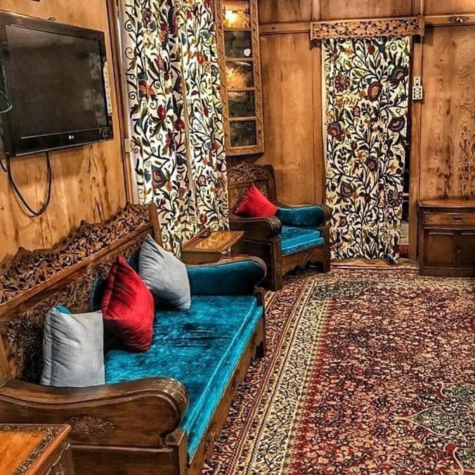 Bed and Breakfast Lake Victoria Houseboats à Srīnagar Extérieur photo